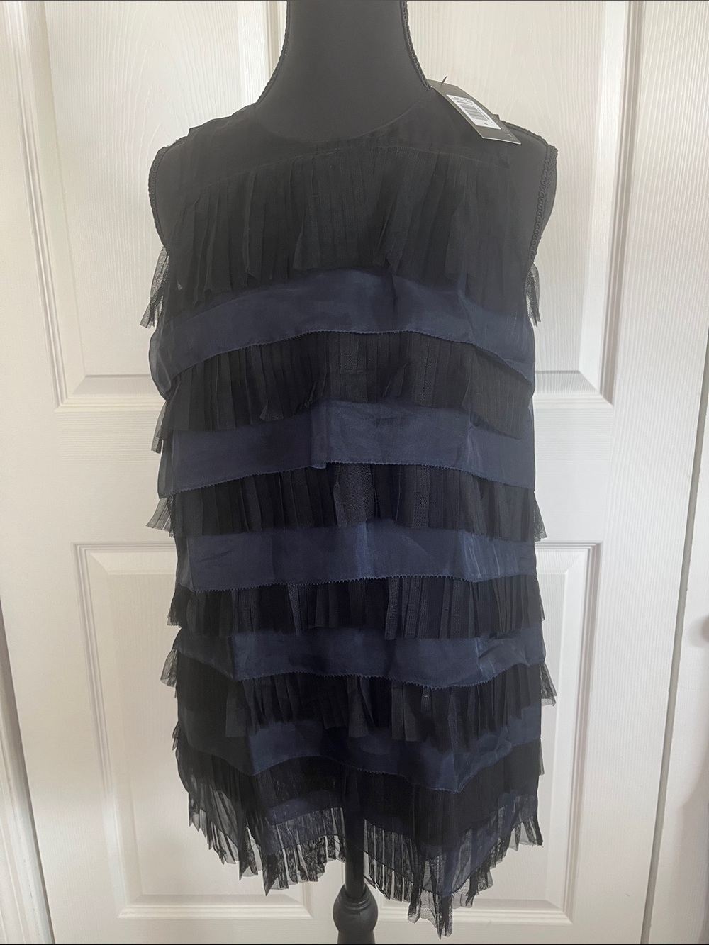 Sachin + Babi Mable Top Ruffled Sleeveless Tiered Top Black Navy Small NWT